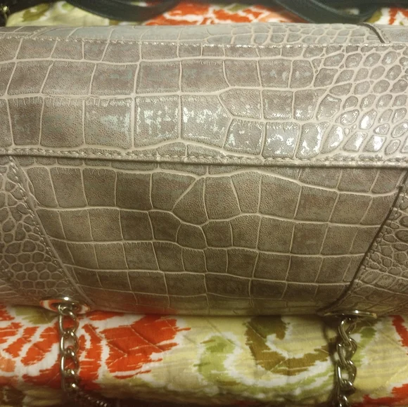 Nine West Dome Shoulder/ Tote Bag - Picture 9 of 12